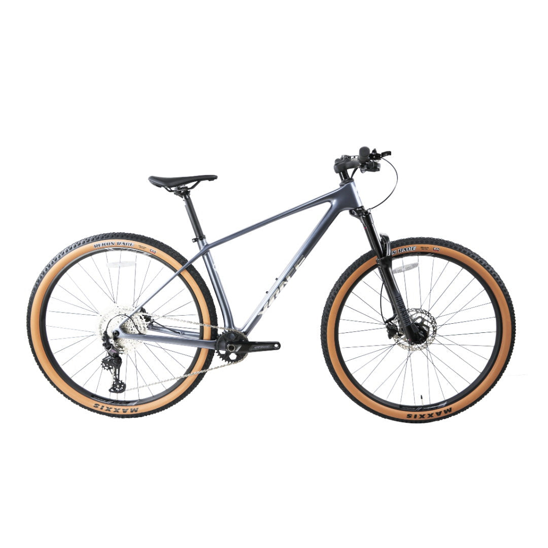 XRACE MAGNA 29” CARBON - 12 Velocidades Shimano Deore Negra