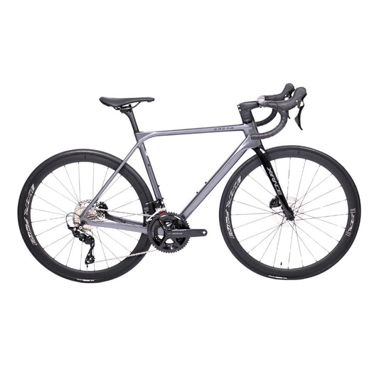 XRACE SAETA CARBON – 12 Velocidades Shimano 105 R7100 Gris